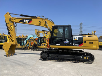 حفارات زحافة CATERPILLAR 320D2