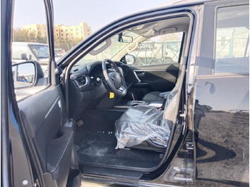 سيارة جديد TOYOTA 2.7L SR5: صور 4