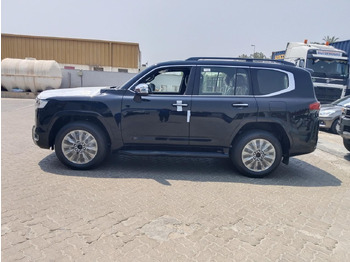 سيارة TOYOTA Land Cruiser