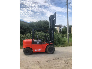 رافعة شوكية ديزل HELI