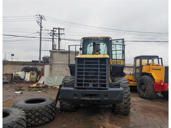 اللودر بعجل KOMATSU wheel Loader: صور 3 اللودر بعجل KOMATSU wheel Loader: صور 3
