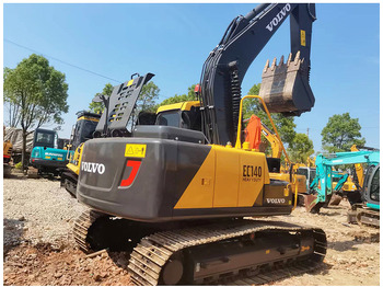 حفارات زحافة VOLVO EC140