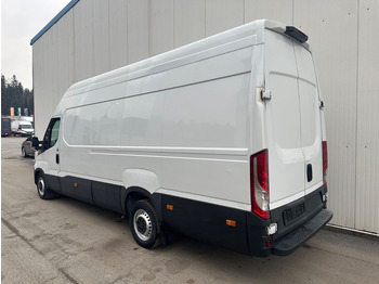 Interior photo 1: فان Iveco Daily 35S14 HiMatic L4H3 Maxi Iveco Daily 35S14 HiMatic L4H3 Maxi Interior photo 1: فان Iveco Daily 35S14 HiMatic L4H3 Maxi Iveco Daily 35S14 HiMatic L4H3 Maxi