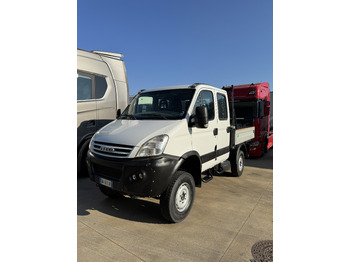 الشاحنات الصغيرة المسطحة IVECO Daily