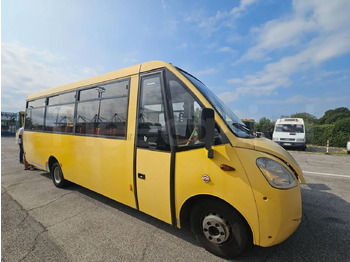 حافلة مدرسية IVECO