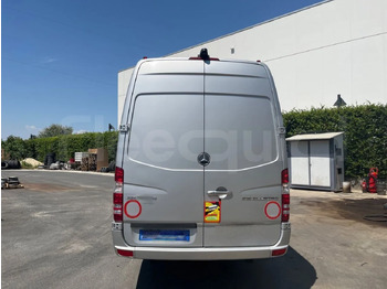 باص النقل بين المدن Mercedes-Benz Sprinter: صور 5 باص النقل بين المدن Mercedes-Benz Sprinter: صور 5