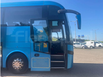 سياحية حافلة