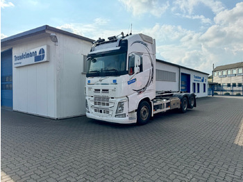 شاحنة ذات الخطاف VOLVO FH13 540