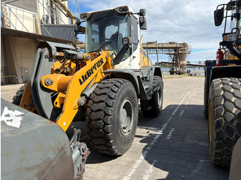 اللودر بعجل Liebherr L538: صور 4