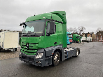 شاحنة جرار MERCEDES-BENZ Actros 1846