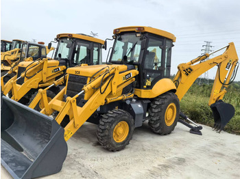 حفار متعدد الاستخدام JCB 3CX