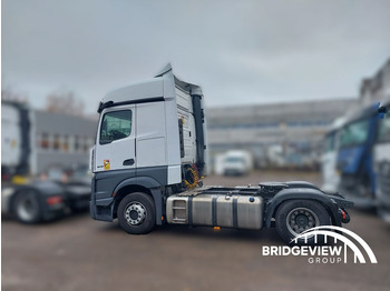 شاحنة جرار Mercedes-Benz Actros 1845: صور 5 شاحنة جرار Mercedes-Benz Actros 1845: صور 5