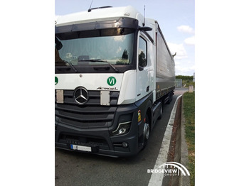 شاحنة جرار MERCEDES-BENZ Actros 1845