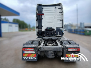 شاحنة جرار Volvo FH460: صور 5