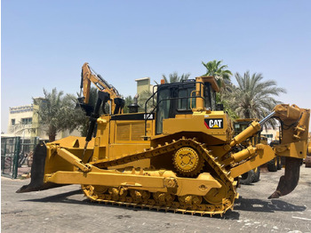 بلدوزر CATERPILLAR D8R