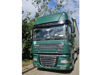 شاحنة جرار DAF XF 105 460