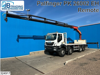 شاحنات مسطحة IVECO Trakker