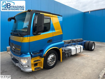 الشاسيه شاحنة MERCEDES-BENZ Actros 1843
