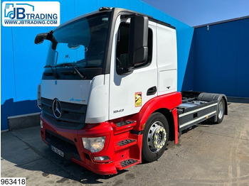 شاحنة جرار MERCEDES-BENZ Actros 1843