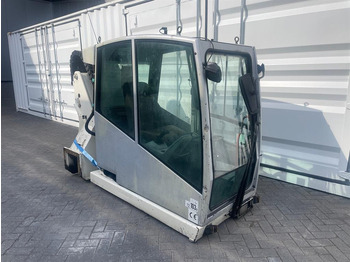 الكابينة والداخلية ATLAS