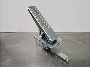 الكابينة والداخلية TEREX