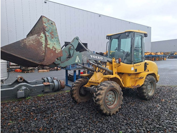 اللودر بعجل VOLVO L30