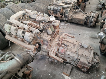 المحرك Mercedes-Benz OM402: صور 4