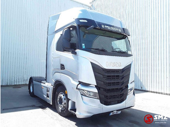 شاحنة جرار IVECO S-WAY