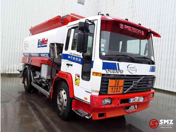 شاحنة صهريج VOLVO FL6