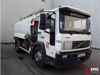 شاحنة صهريج VOLVO FL6 220