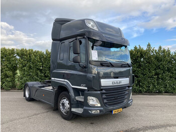 شاحنة جرار DAF CF 400