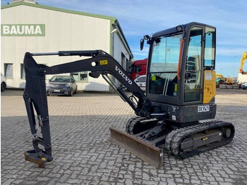 حفارة مصغرة VOLVO ECR25D