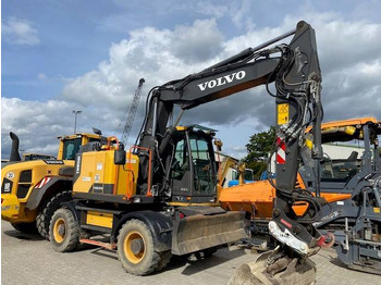 حفارة على عجلات VOLVO EWR150E