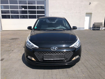 سيدان Hyundai i20 1.4 CRDi Trend, Euro 6: صور 5