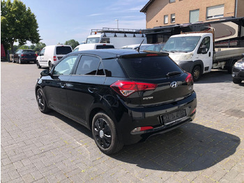 سيدان Hyundai i20 1.4 CRDi Trend, Euro 6: صور 4