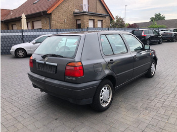 سيدان Volkswagen Golf 1.8 GL Klima: صور 2 سيدان Volkswagen Golf 1.8 GL Klima: صور 2