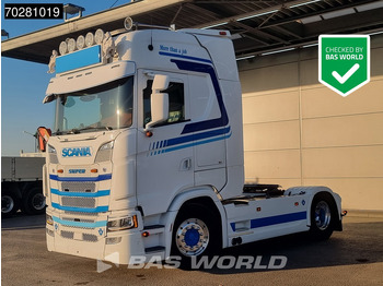 شاحنة جرار SCANIA S 520
