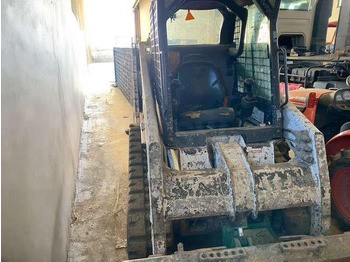اللودر المجنزر صغير BOBCAT