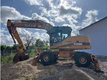 حفارة على عجلات CASE