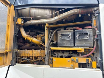 آلة تسوية الأرض John Deere 622GP EQUIPEE GPS 3D: صور 5 آلة تسوية الأرض John Deere 622GP EQUIPEE GPS 3D: صور 5