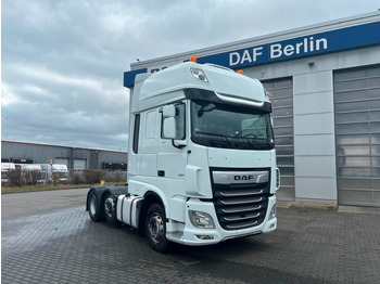 شاحنة جرار DAF XF 530