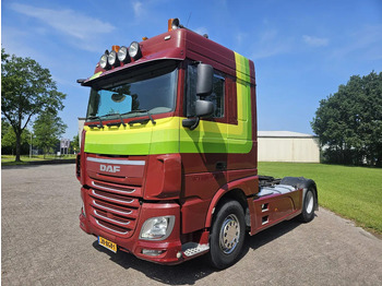 شاحنة جرار DAF XF 460