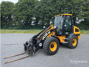 اللودر بعجل JCB 409