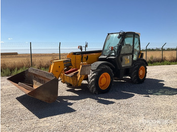 رافعة تلسكوبية JCB
