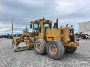 آلة تسوية الأرض CATERPILLAR 140G