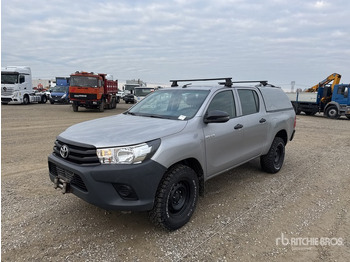 شاحنة البيك أب TOYOTA Hilux