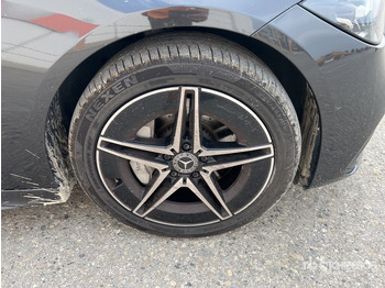 سيارة 2023 Mercedes-Benz C300e SW PHEV PREMIUM PRO AUTO Automobile: صور 4