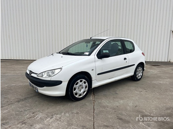 سيارة PEUGEOT