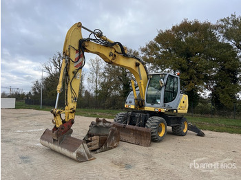 حفارة على عجلات NEW HOLLAND MH CITY