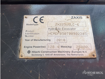 حفارات زحافة HITACHI ZX225USLC-6